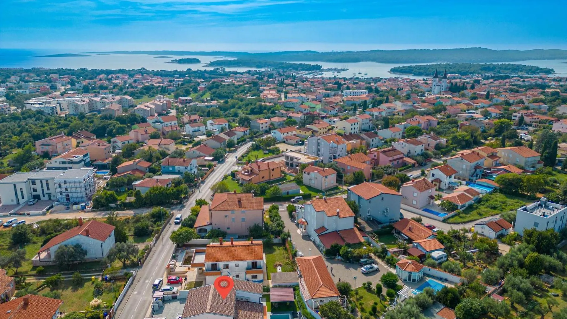 Villa Paradise Medulin 0*,  Croatia
